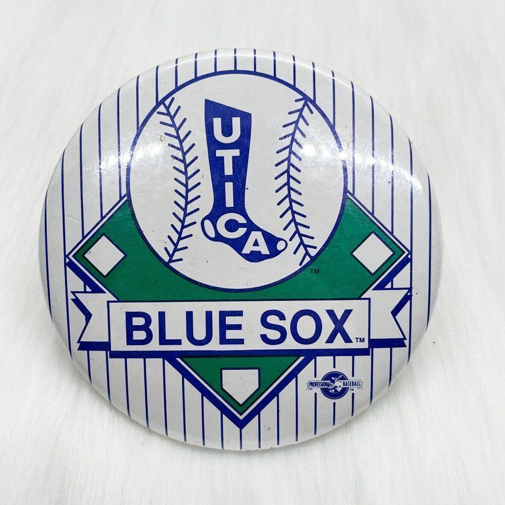 🔮 5/$25 Vintage Minor League Baseball Utica Blue Sox Pin‎